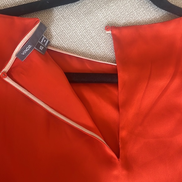 Vence XS - S. bright red blouse. light, folded for daily use and for holidays - Picture 5 of 5